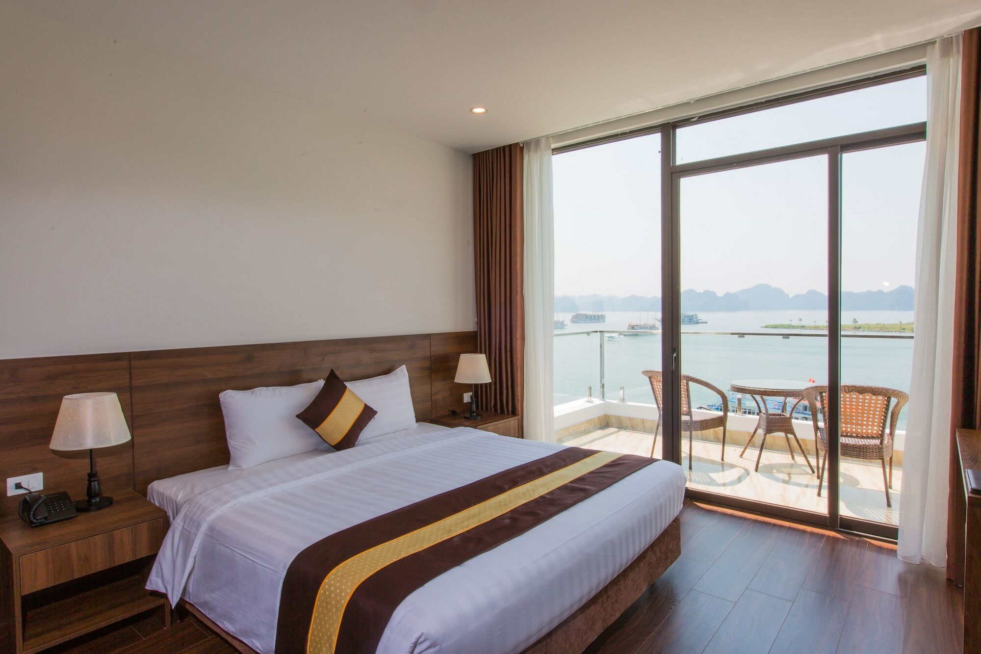 Sun Bay Tuan Chau Hotel Ha Long Buitenkant foto